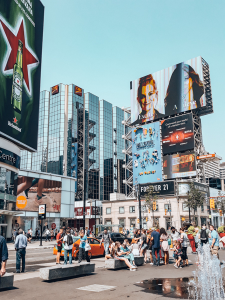 Toronto Dundas Square