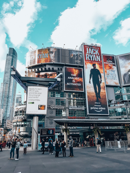 Yong-Dundas Square