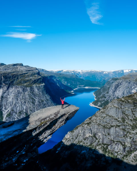 hiking trolltunga in norway