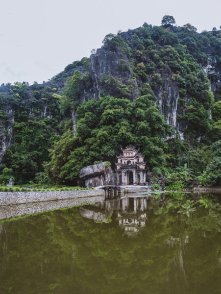 Tam Coc temple
