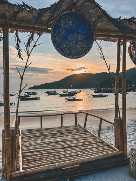 Sunset Hon Lao island