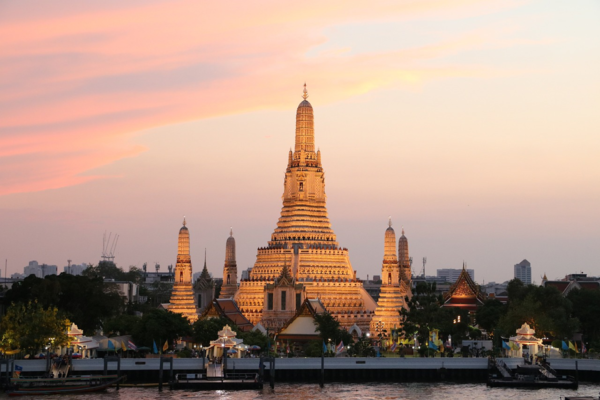 wat arun in bangkok thailand
