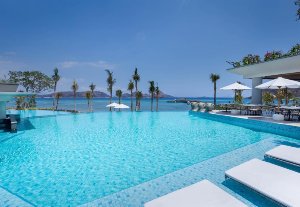 Ayana resort Bali infinity pool