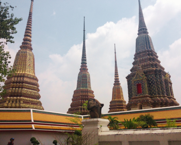 bangkok solo travel guide wat pho