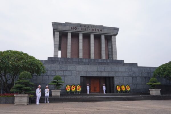ho chi minh mausoleum