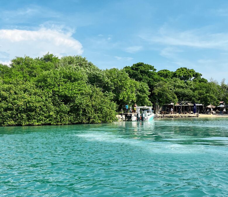 visiting the rosario islands from cartagena