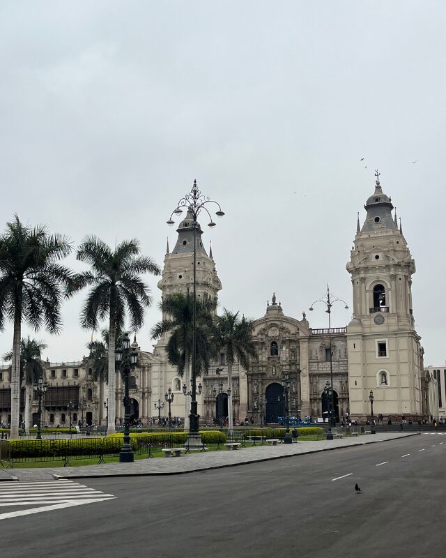 plaza mayor de lima