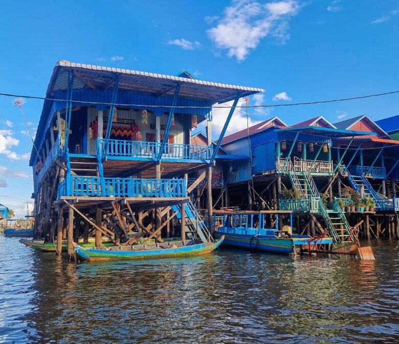 floating villages on tonle sap lake