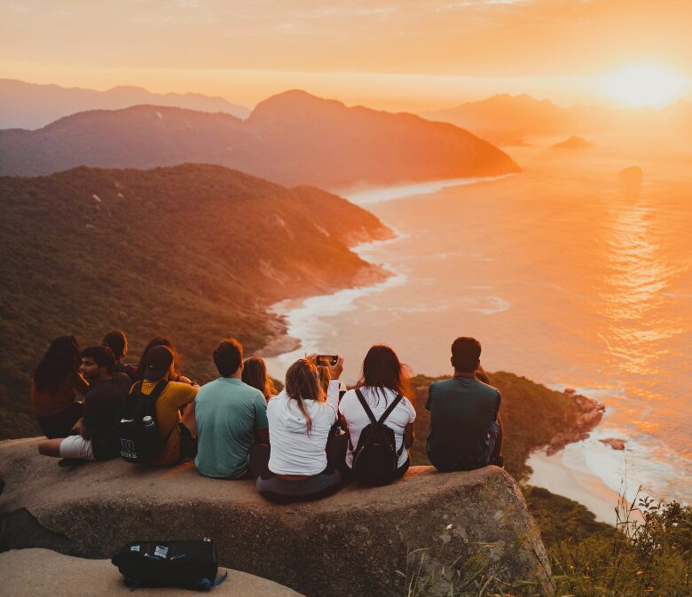 solo vs group travel