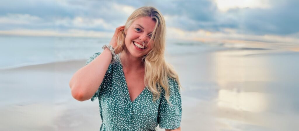 happy when abroad website header