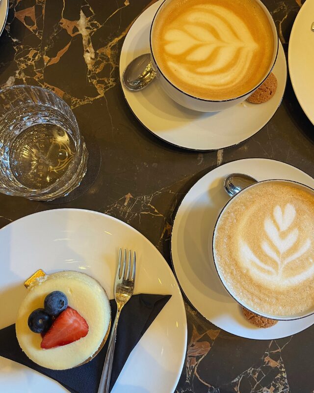 cheesecake and coffees at parisi passage